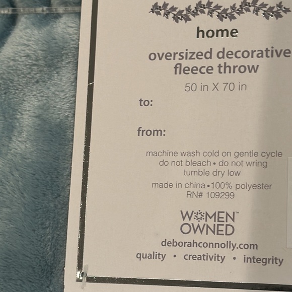 Brand new Deborah Connolly Christmas oversized decorative fleece blanket - Picture 4 of 6